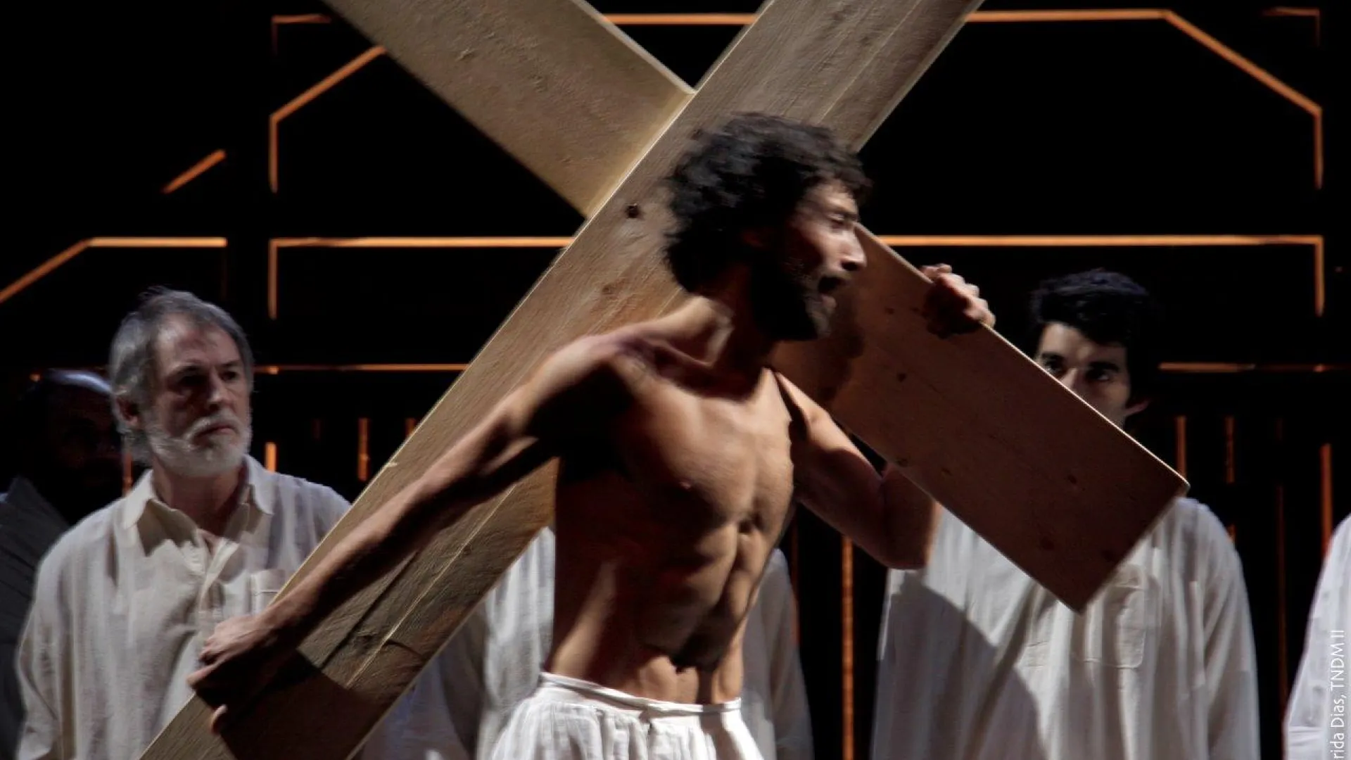 breve_sumario_historia_de_deus-foto_de_margarida_dias7_180734095651954b2d0f050.jpg breve_sumario_historia_de_deus-foto_de_margarida_dias7_180734095651954b2d0f050.jpg
