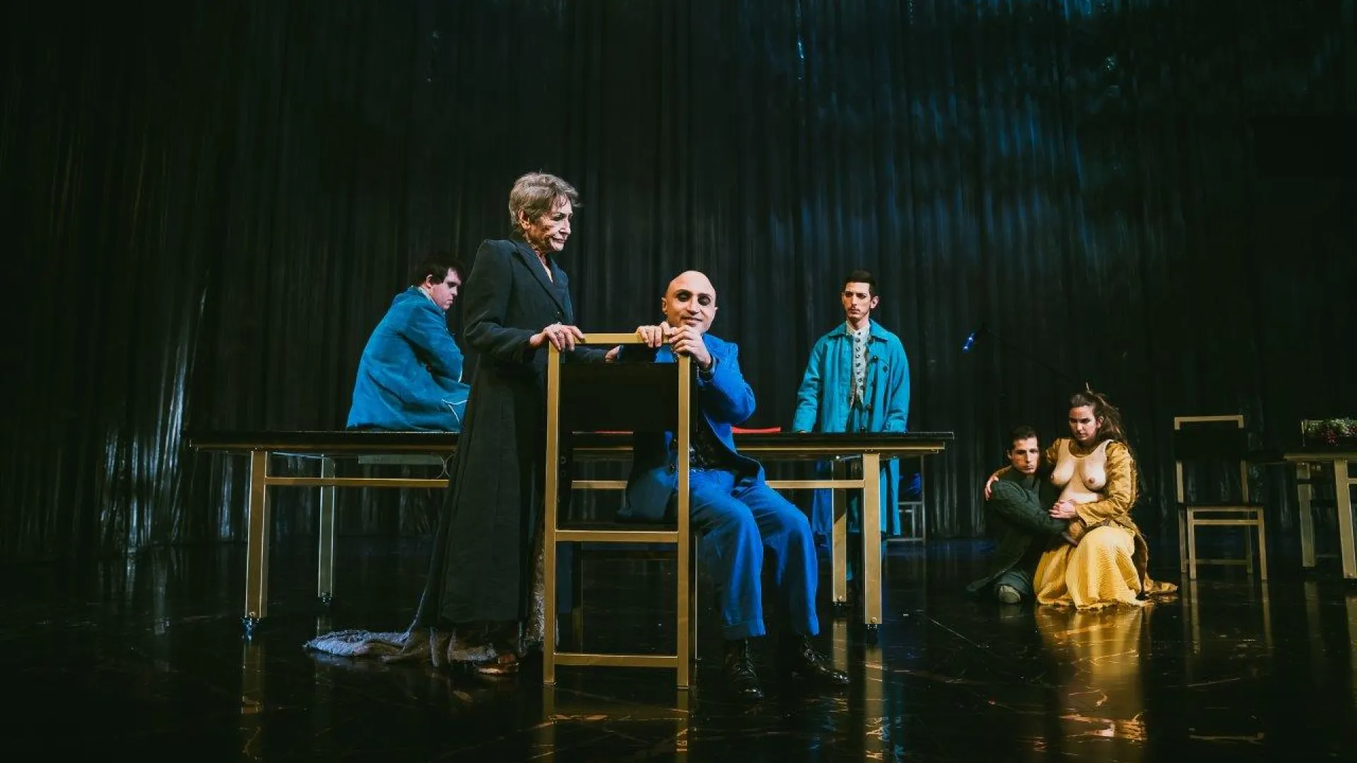caligula_luz_soria_7__90787058860c8c440499b8.jpg