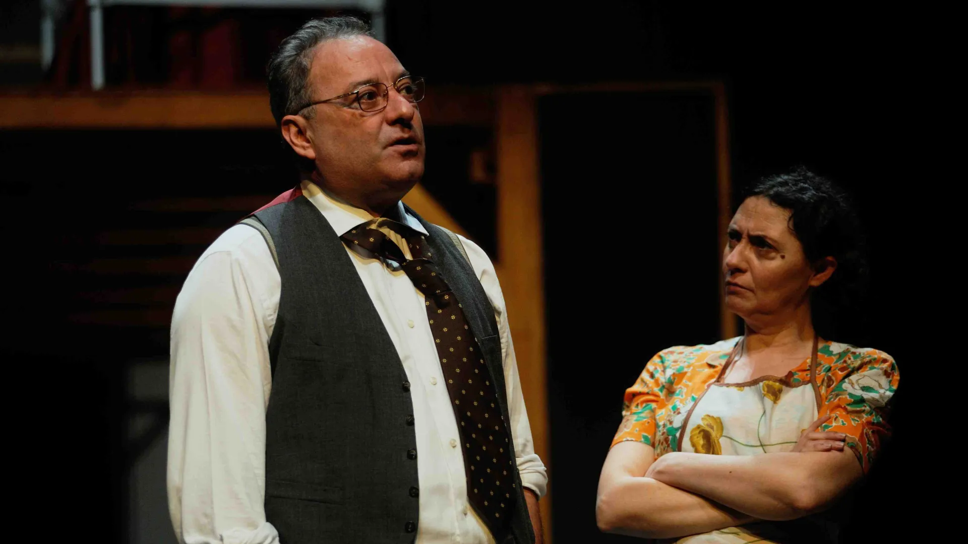 morte_de_um_caixeiro_viajante_de_arthur_miller_fotografias_de_jorge_goncalves_2__14707943196109427bac38e.jpg morte_de_um_caixeiro_viajante_de_arthur_miller_fotografias_de_jorge_goncalves_2__14707943196109427bac38e.jpg