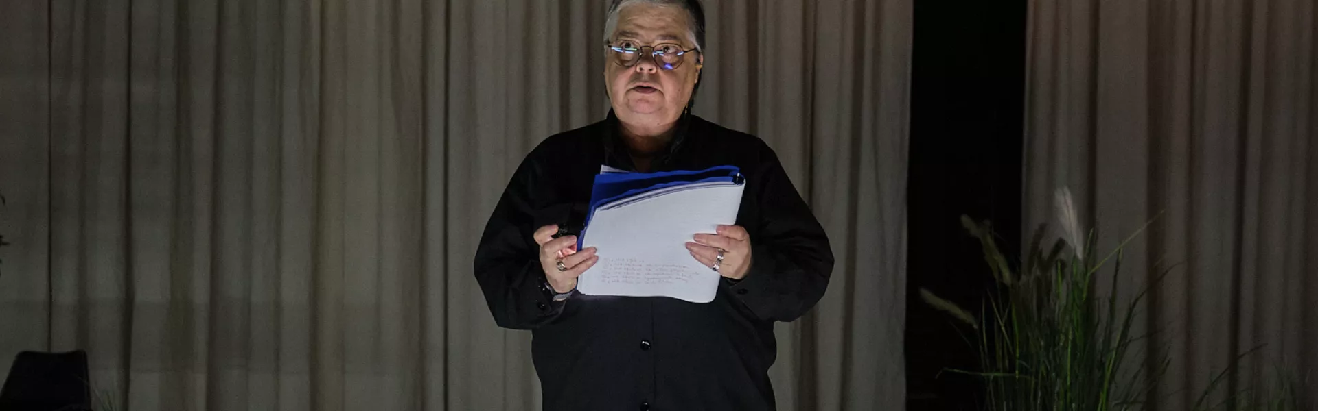 a_voz_invisivel_1920_1459990612689ce1e5952df.png a_voz_invisivel_1920_1459990612689ce1e5952df.png
